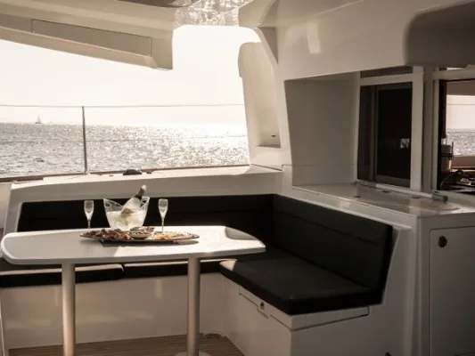 Lagoon 450S - Image 2